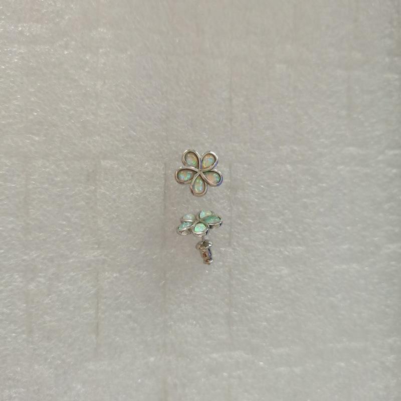 

ins wind s three-dimensional opal big five-petal flower stud earrings exquisite lady versatile jewelry 925 silver білий