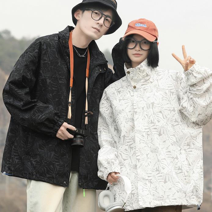 Trendy Men's Loose-fit Jacket Casual Outdoor Windproof Waterproof Hiking Top Couple Jacket Fashion Windbreaker
