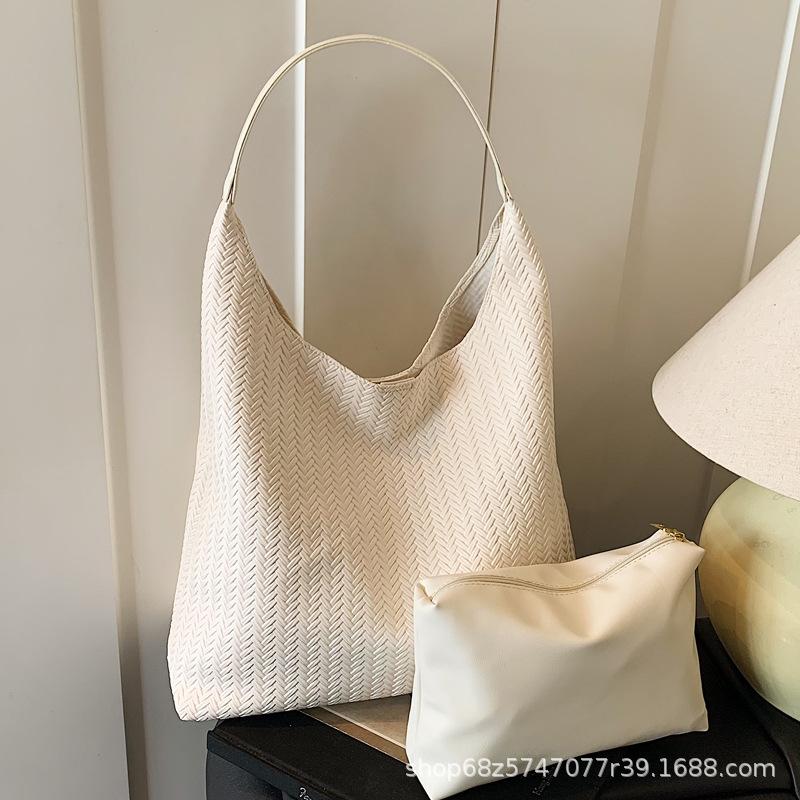 Premium Sense Commuting 2025 Tote New Bag Underarm Casual Versatile Retro Large Capacity Shoulder Tote Bag Women