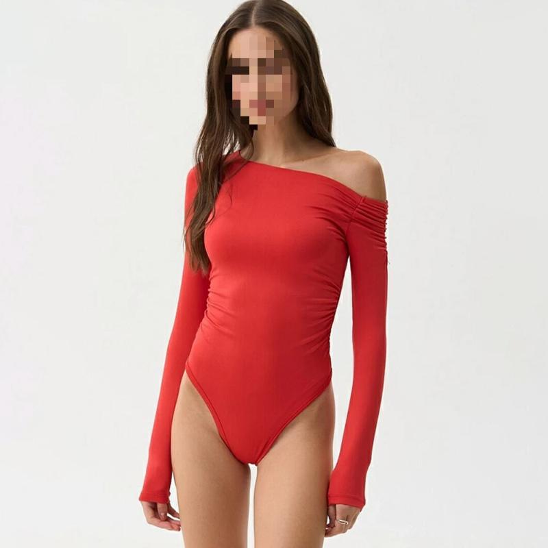 Europäischer und amerikanischer Herbst- und Wintermode-Jumpsuit mit schrägen Schultern, einfarbigem, langärmeligem Plissee und schmaler Passform