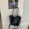 Premium woven tote bag women's large-capacity commuter shoulder bag new casual trendy simple handbag