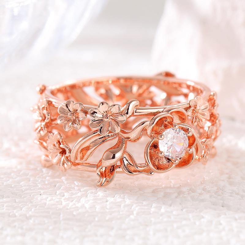 Vintage Inlaid White CZ Flower Women's Ring Creativity Gold Color Hand Carving Daily Wear Party Jewelry Anniversary Gift
