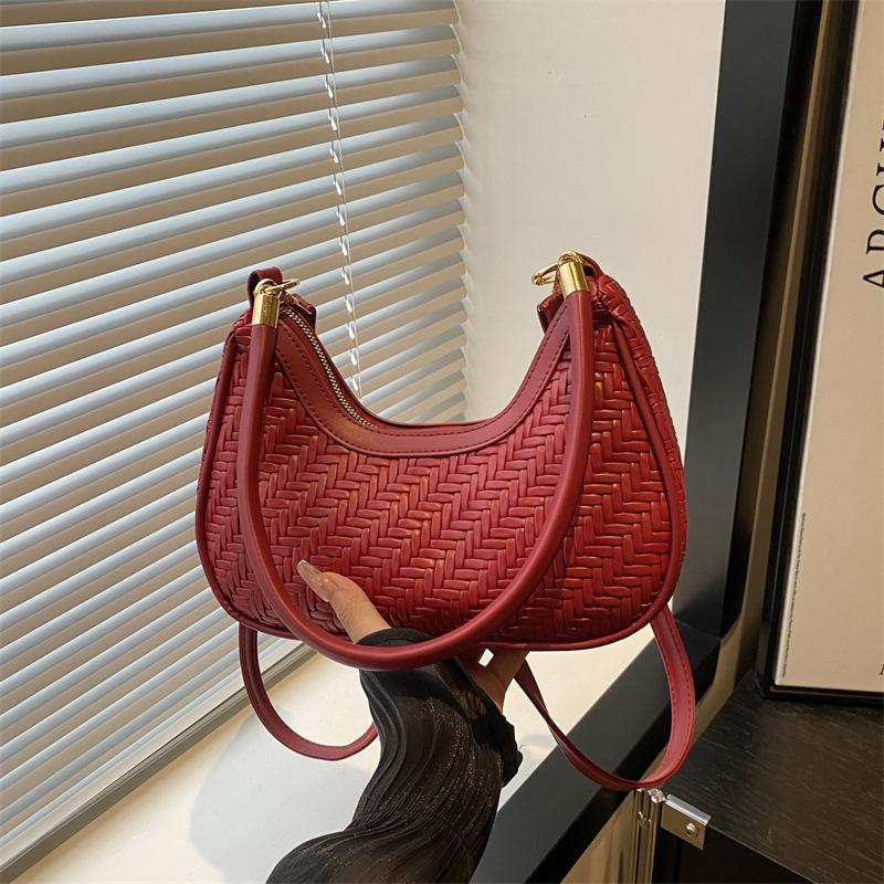 Niche Design Simple Woven Shoulder Underarm Bag Women's 2025 Summer New Versatile Messenger Dumpling Bag