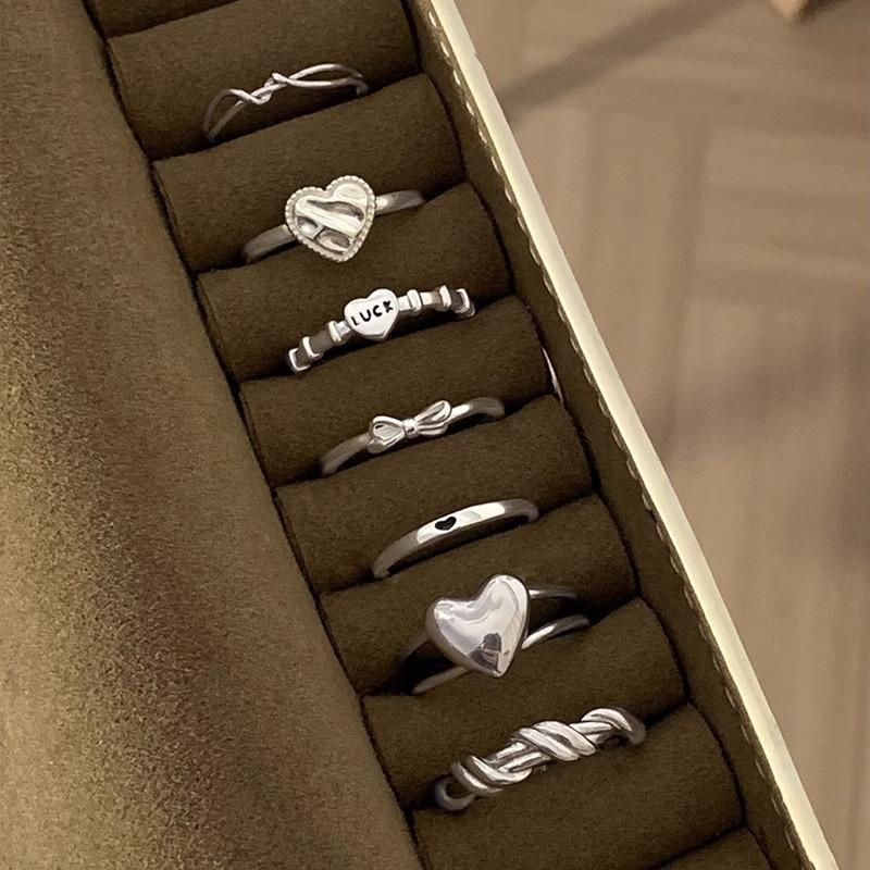 Unique Circle Simple And Heart Womens Ring Collection For Classic Looks Stylish