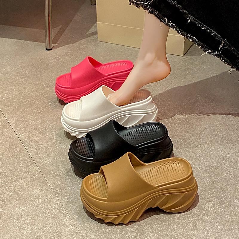 

New .cm thick-soled slippers women s summer outer slippers non-slip fashion versatile cool slippers EVA one-word drag 35/36 чорний
