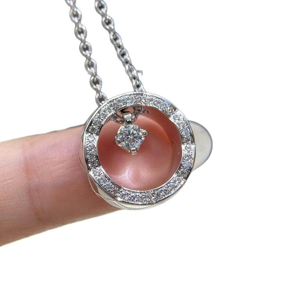 Sada náhrdelníků s přívěsky Měsíc a Fazole z 18k zlata s chokerem s diamantovým vzorem