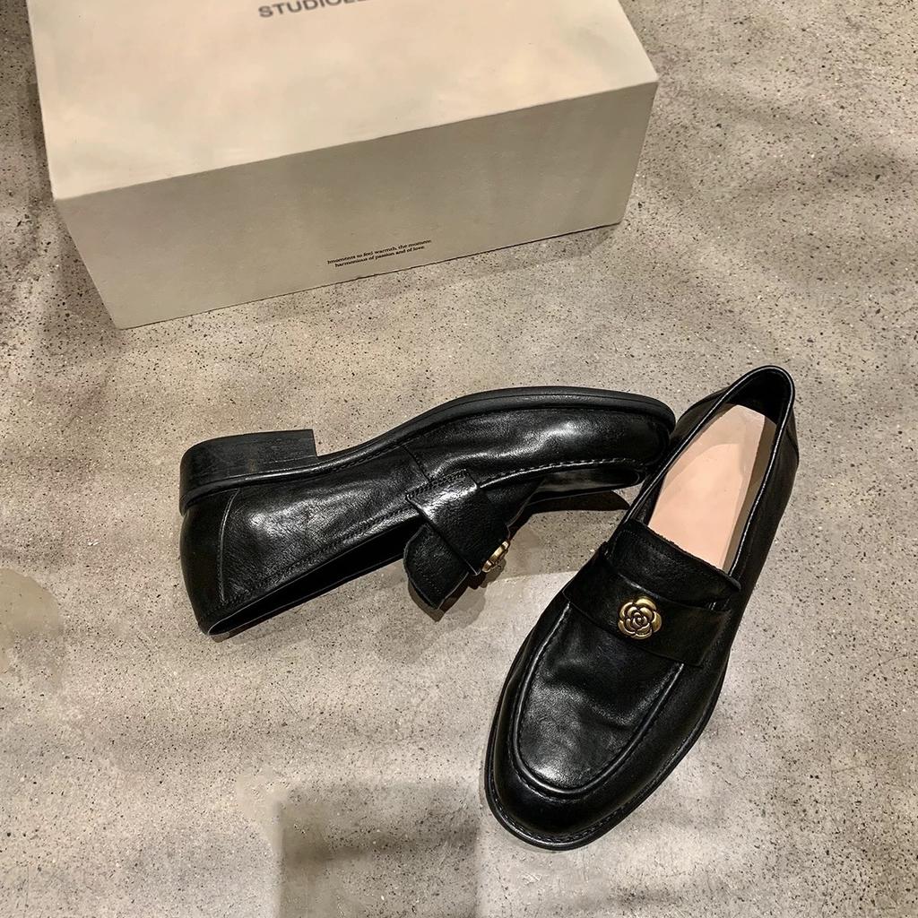 Traube Zuhause~ Rindsleder Edition Kamelie Pferdeleder Muster 4cm Retro Kamelie Gold Schnalle Runde Spitze Vielseitig Dicke Ferse Slipper Damen