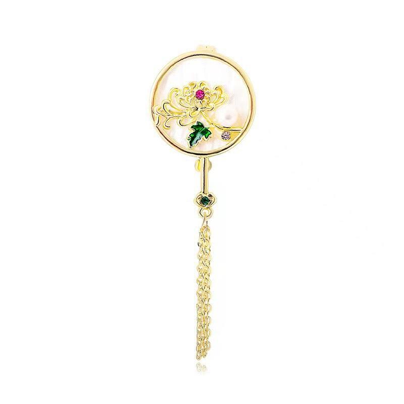 Ancient-style Plum Blossom Tassel Brooch, High-end and Upscale Decorative Accessory for A Fitted Cheongsam, Vintage Pin.