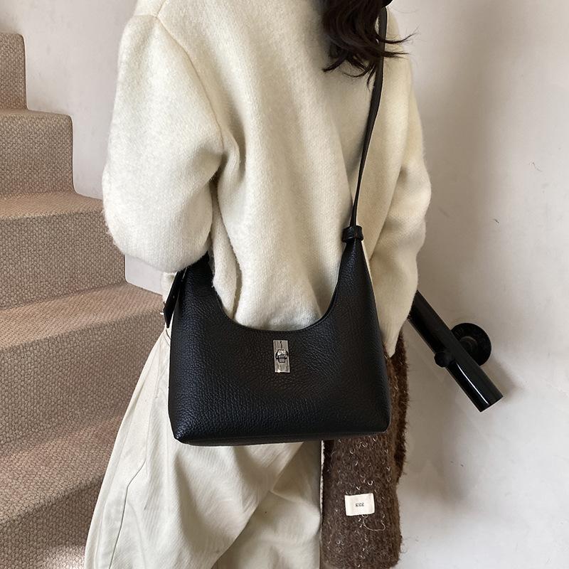 

Bags Women s Bags 2025 New Simple Underarm Shoulder Bags Fashion Versatile Handbags Daily Commuter Messenger Bags 25*9*25 чёрный