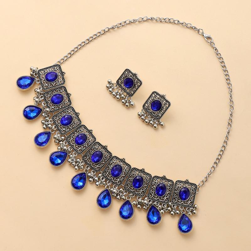 Quadratischer Tropfenförmiger Edelstein Halskette Ohrring Set High-End Retro Ethnischer Stil Diamantbesetzter Schmuck