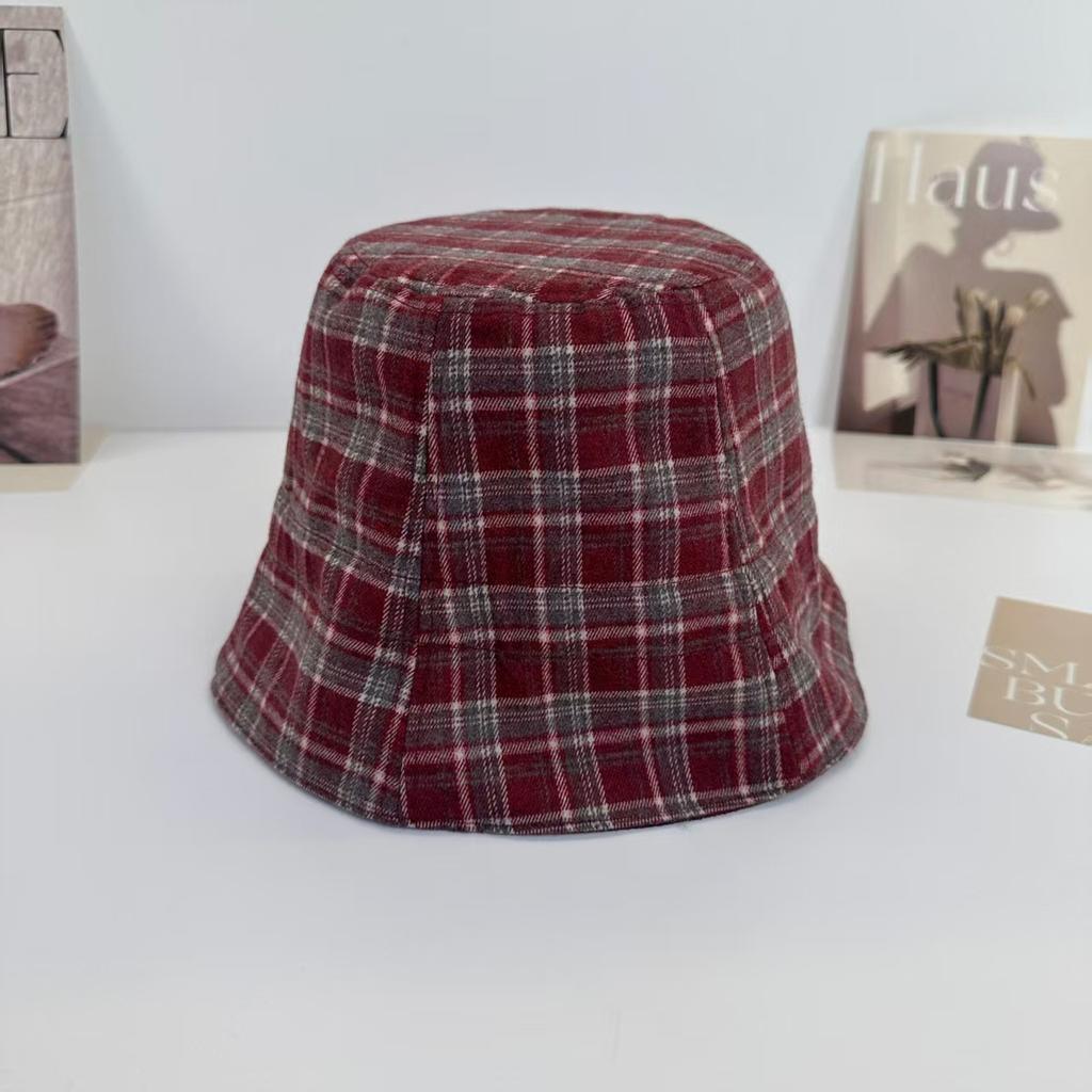 Designer Suede Bucket Hat Women's Winter Warm and Cold Ear Protector Basin Hat Double-sided Plaid Versatile Bucket Hat
