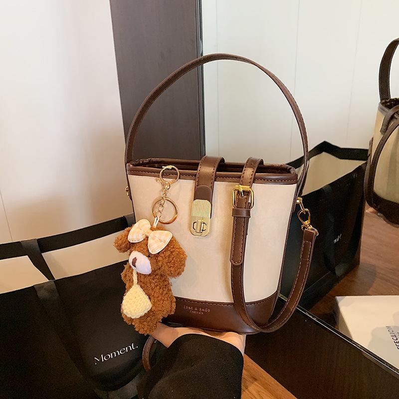 Retro casual texture contrasting color bucket bag 2025 autumn and winter new fashionable versatile simple portable shoulder messenger bag