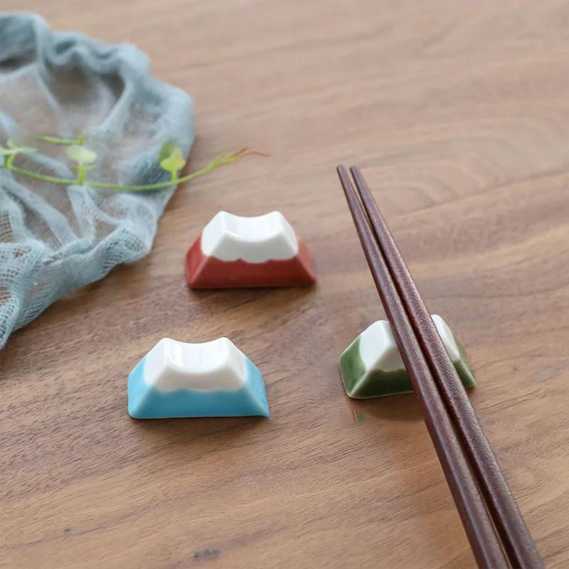 Japanese Fuji Mountain Ceramic Chopsticks Rack Groceries Chopstick Holder Painting Ceramic Tableware Ornaments Rack Kitchen tool