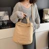A Large-capacity Commuting Single-shoulder Bag That Is Fashionable, Versatile and Simple, Carrying A Crossbody Bag