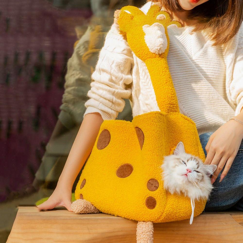 Cute Giraffe Pet Outgoing Bag Animal Shape Pet Plush Backpack Cat Transporter Bag  Winter