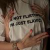 Ne flirtuji, jen mám slovanské tričko | Oversized tričko z organické bavlny | Slovanské tričko s humorem | Balkánský slovanský jed