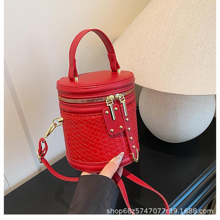 2025 new trendy contrast bucket bag niche design crossbody mobile phone bag fashionable high-end handbag shoulder bag for women