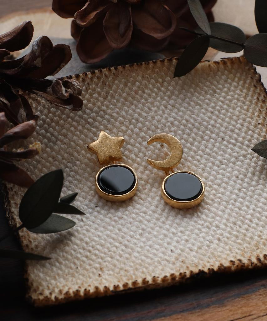 Iris Memory-Hope Moon Star Onyx No. 1 Earrings-Gold