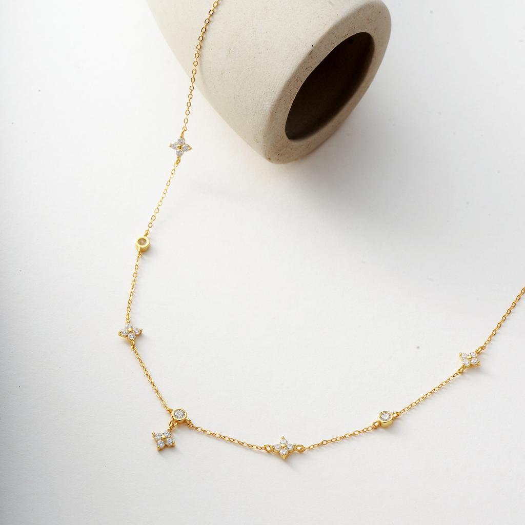 Fashion Trend Four-Leaf Clover Necklace Women's High-Grade Luxury Collarbone Chain