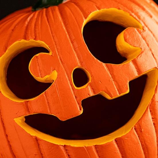 Halloween Pumpkin Figurine Spooky Resin Curved Pumpkin Sculpture Autumn Farmhouse Table Decoration for Front Porch Mantel Home Desk Decor