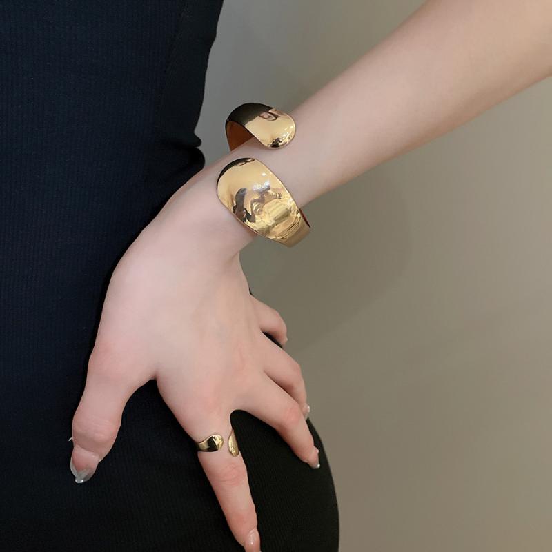 Chic Geometric Metal Jewelry Set Minimalist Bracelets and Rings for Trendsetters