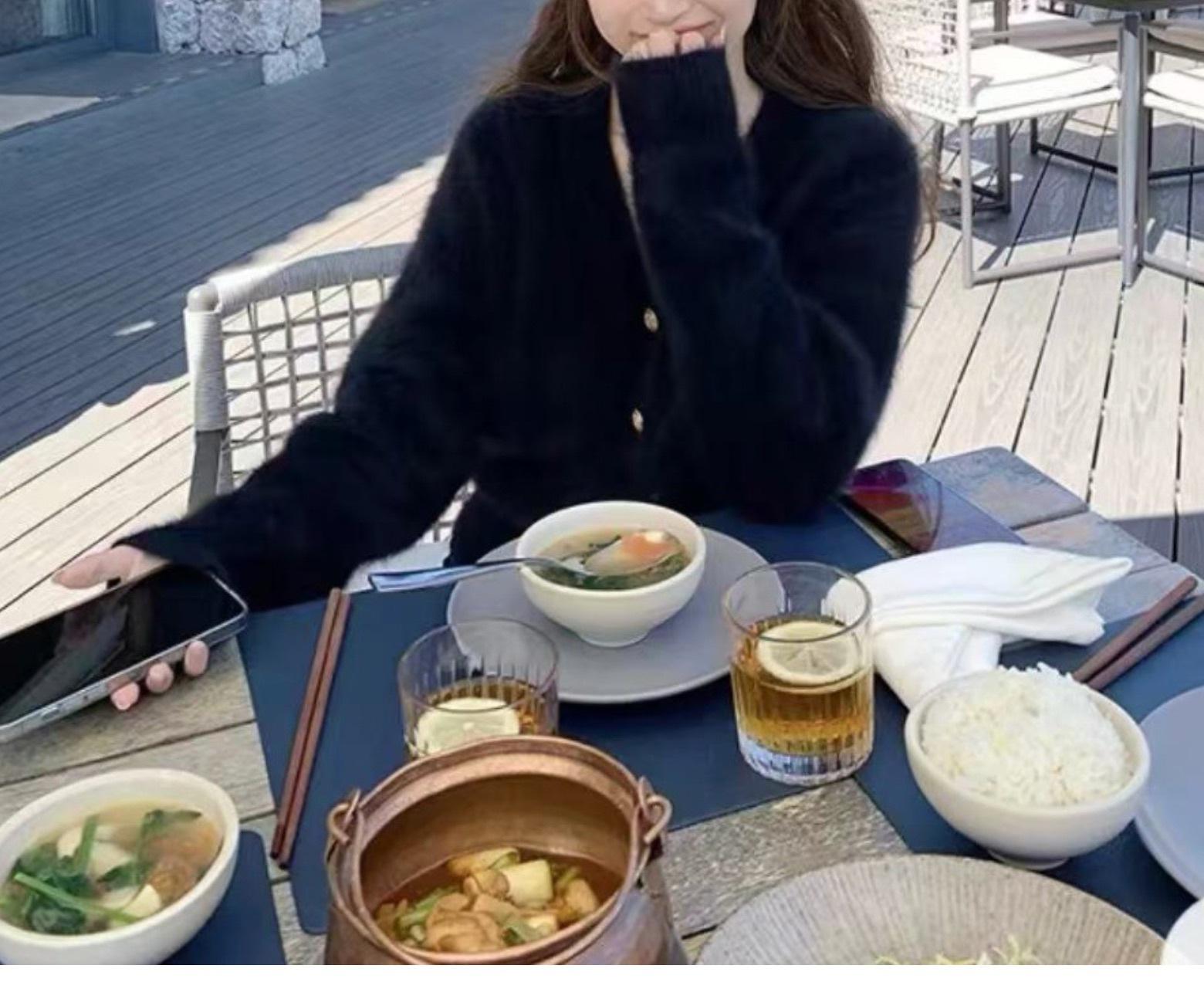 

Autumn new imitation mink velvet knitted cardigan for women, super good-looking milk versatile soft waxy neck knitted cardigan top for women One size чёрный