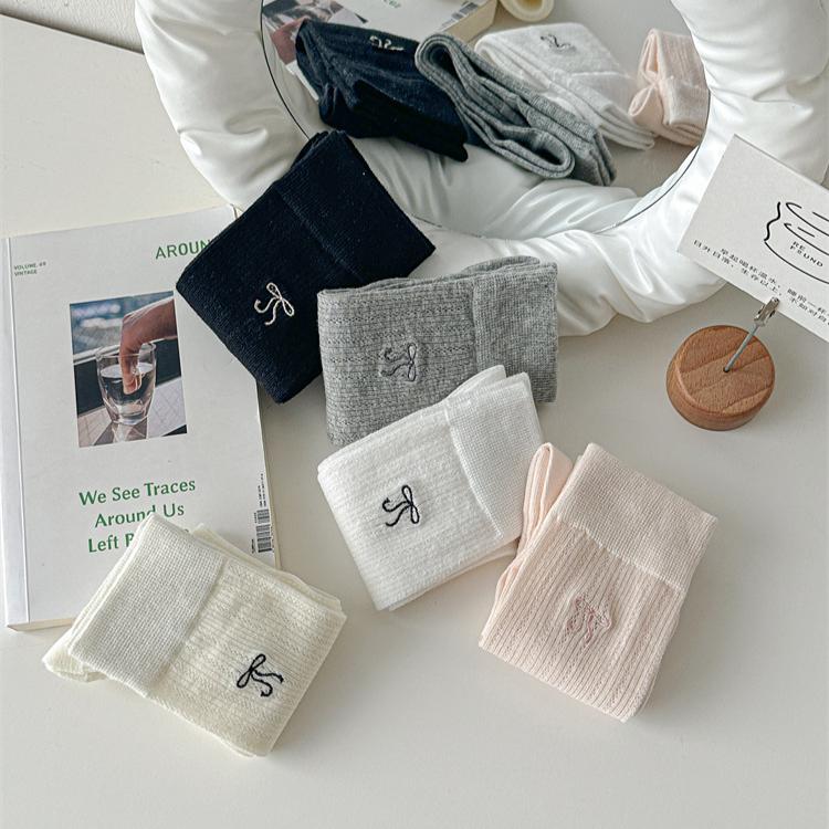 Women Socks Hollow Out Mesh Breathable Black White Gray Long Socks Cute Bow Embroidery Sweet Girls Kawaii Middle Tube Socks Sox