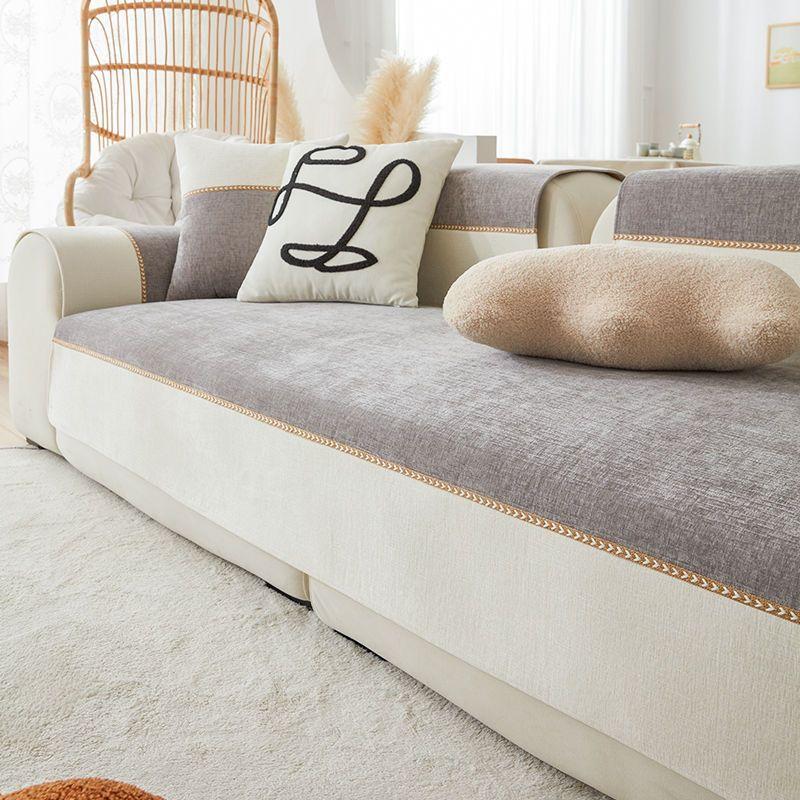 

Chenille Sofa Cushion Non-Slip Four Seasons Universal Soft Anti-Cat Paw Cover Cream 70*70cm