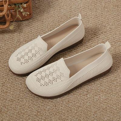 Mesh Breathable Soft Sole Old Beijing Cloth Shoes with Hollow Flat Bottom for Middle-aged and Elderly Mothers Perforated Shoes