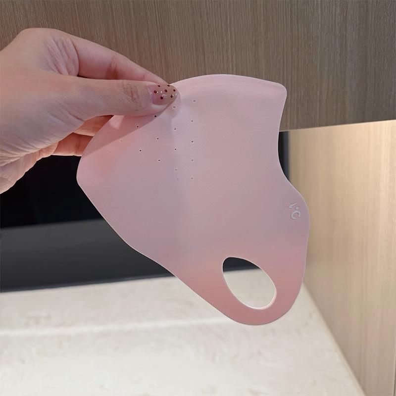 

Breathable Ice Silk Sunshade Mask with UV Protection One Size UPF50+