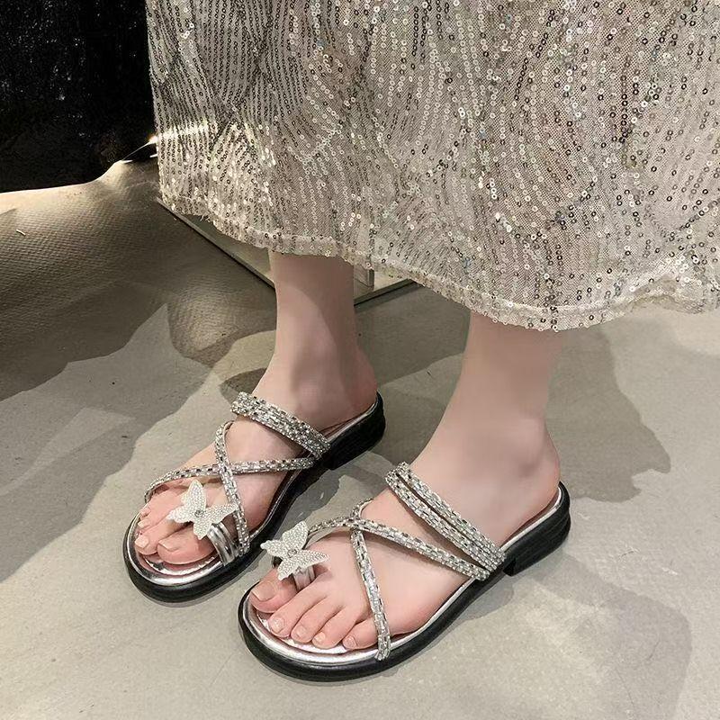 2025 new French rhinestone fairy slippers female summer wear flat bottom cover toe beautiful with skirt beach sandals female