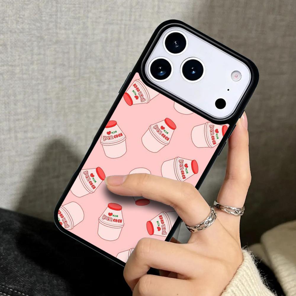 Capa Case for iPhone 17 Air 16 Pro Max 15 Plus 11 13 Mini 14 12 Back Phone Cover Kawaii Strawberry Milk