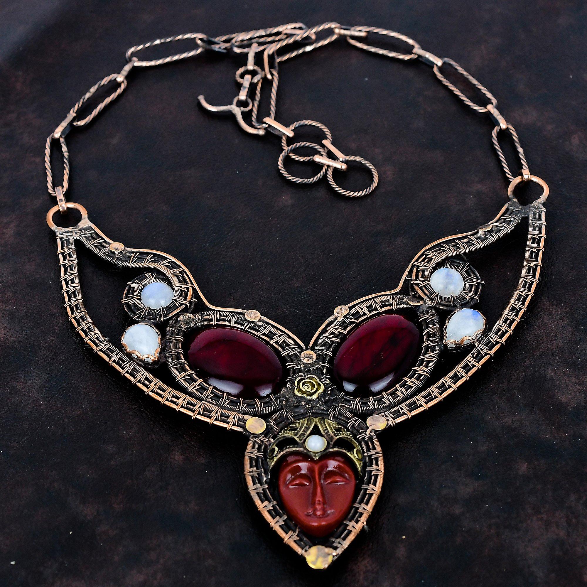 

Красное резное костяное лицо ожерелье красный огненный лабрадорит драгоценный камень ювелирные изделия медная проволока обернутая регулируемая цепочка ожерелье лунный камень ожерелье для нее Adjustable