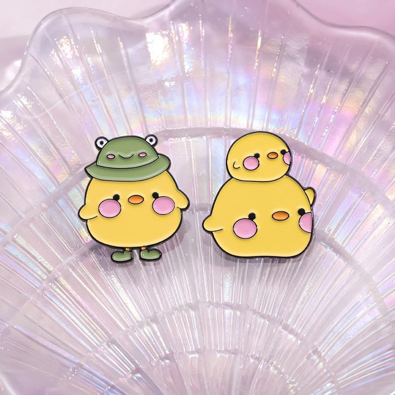 Unique Animal Design Brooch Stylish Cartoon Duck Brooch For Unisex Accessories Fashion