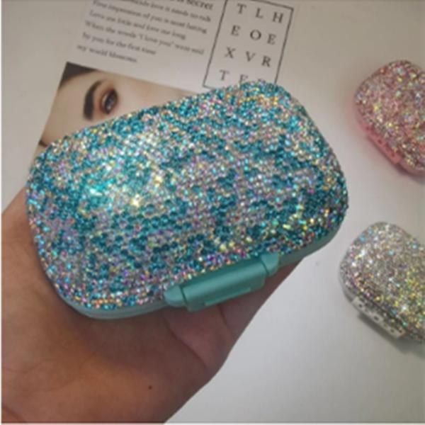 1 szt. Diamentowy Mini 7-dniowy Tygodniowy Pojemnik na Tabletki Przenośny Mały Pojemnik na Lekarstwa Błyszczący Pudełko na Cukierki Biżuterię Podróżny Organizer na Tabletki