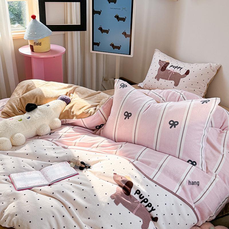 Winter Thickened Milk Velvet Girlish Heart Dog Bed Set (4-piece, Coral Fleece, Large Print Teacup Size)