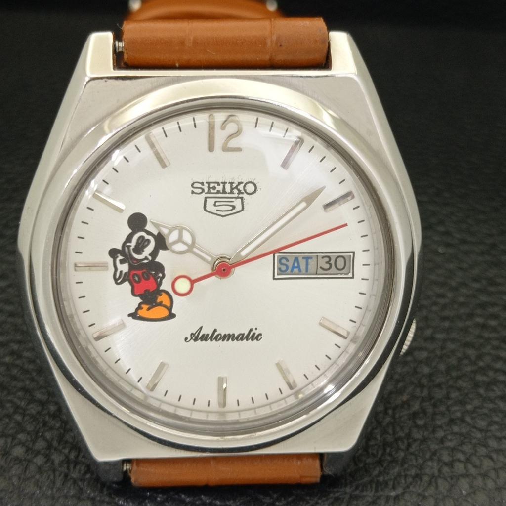 JAPAN VINTAGE SEIKO 5 AUTOMATIC 7019A MENS SILVER COLOR DIAL WATCH a700593-5