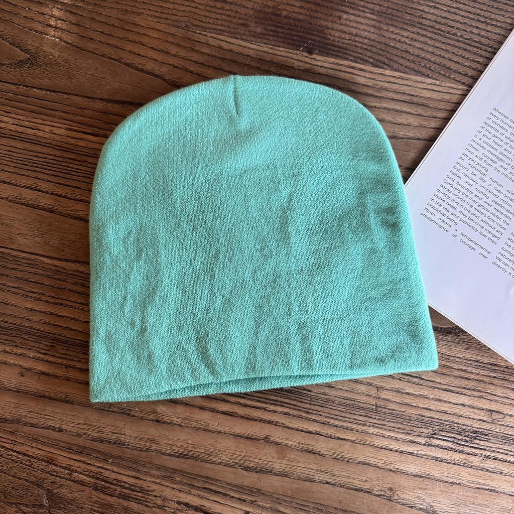 Acrylic Knit Hat For Women And Men With Warmth And Trendy Pattern For Fall And Winter Seasons