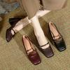 Mary Jane Schuhe mit Blockabsatz Retro Eckige Zehenpartie Damenschuhe Temperament Einzelne Schuhe Französisch Elegant Pendlerschuhe Flache Mündung Hohe Absätze