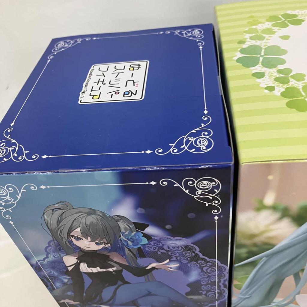 [USED] HF7988 Hatsune Miku Noodle Stopper Figures (2 pieces)