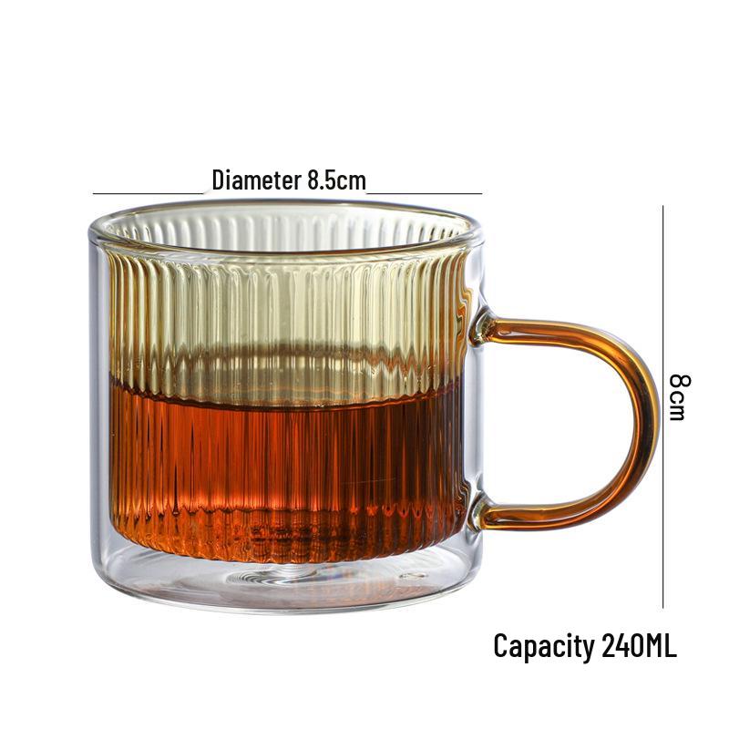Doppelwandige Kaffeetasse aus Borosilikatglas mit vertikalen Streifen und farbigem Innenleben