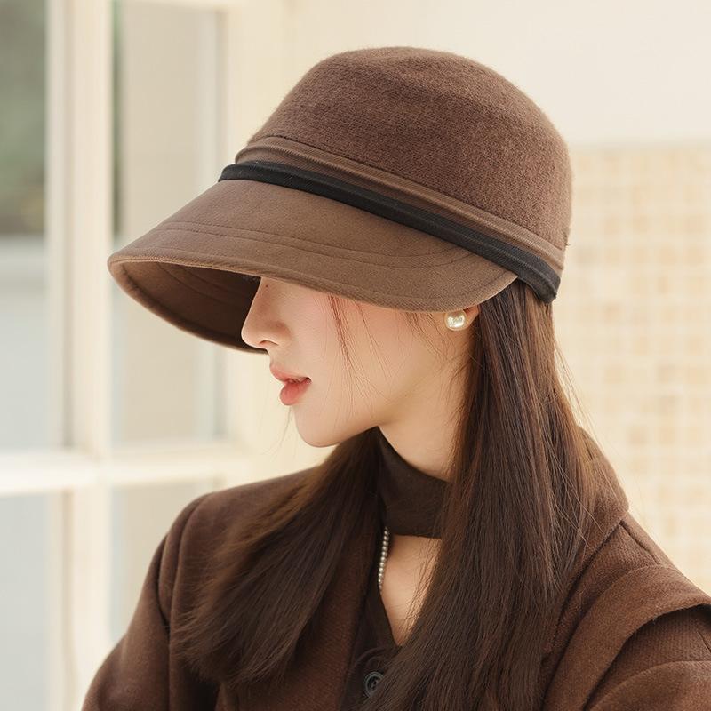 Autumn and Winter Hats for Women with High End Style Baseball Caps with Large Brim and Small Basin Hats Retro Versatile Warm Dome Hat