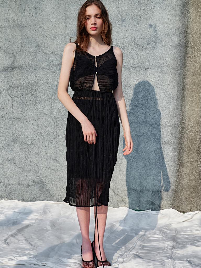 SORRY, TOO MUCH LOVE Lofty Pleats Chiffon Two-Piece Dress_Black