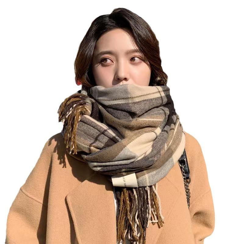 Autumn/Winter New Dongdaemun Korean Shopping Agent Stylish B-Piece Small Plaid Tassel Scarf Simple and Versatile