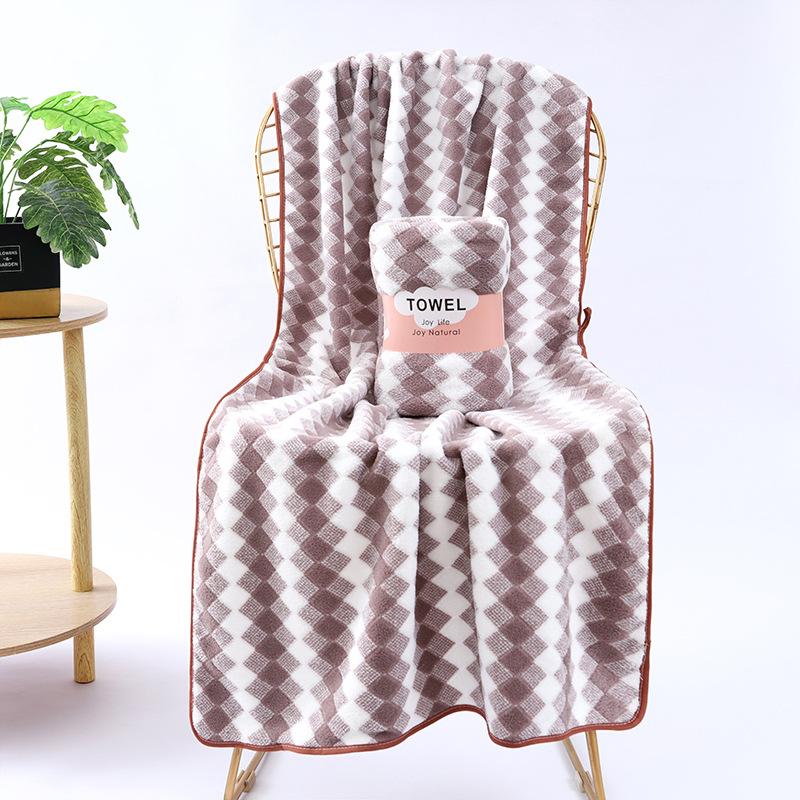 Quick-drying pineapple grid coral fleece bath towel cationic striped beach towel thickened absorbent large towel