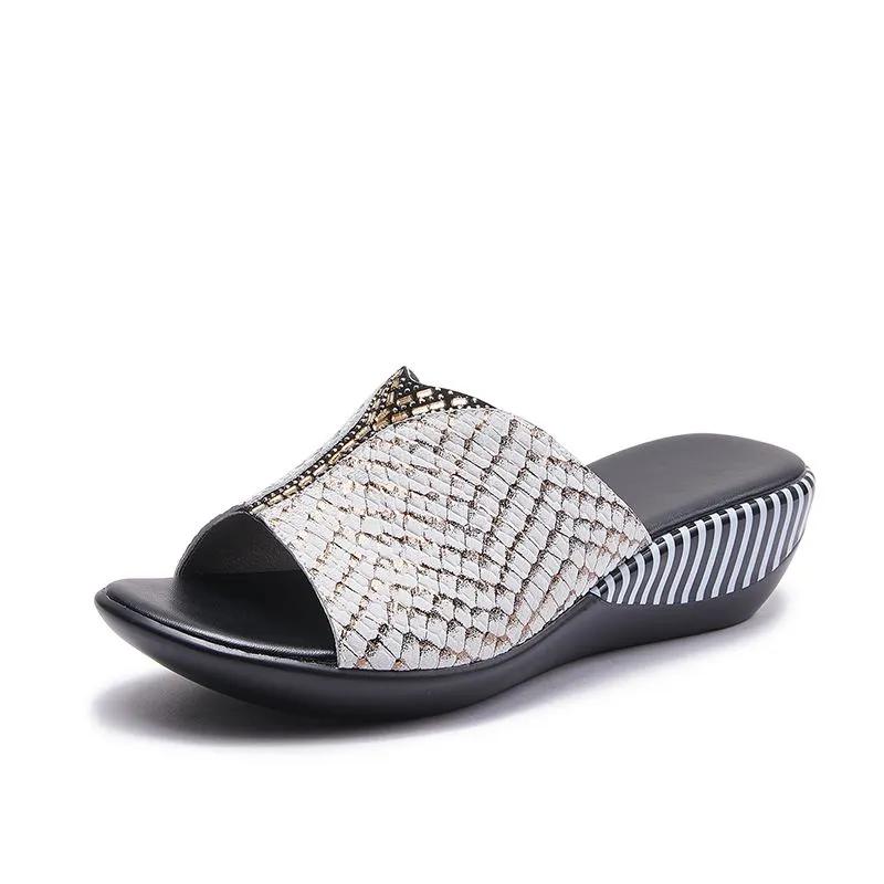 

Мода GKTINOO Мода Новые Шлепанцы из Натуральной Кожи Противоскользящие Летние На Высоком Каблуке Водонепроницаемые Сандалии со Стразами Обувь для Мамы для Выхода 260