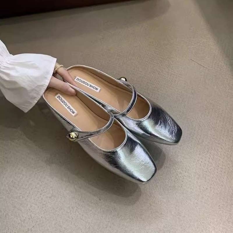 Flat-bottomed bag head half slippers women's summer wear 2025 new one-pedal silver single shoes pregnant women cool slippers Muller shoes
