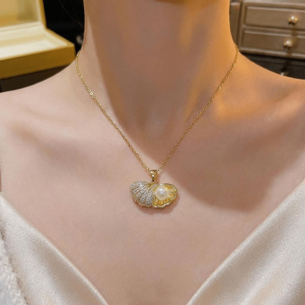 Elegant Oyster Necklace Fashionable Clavicle Chain Trendy Peach Heart Pearl Necklace  Women