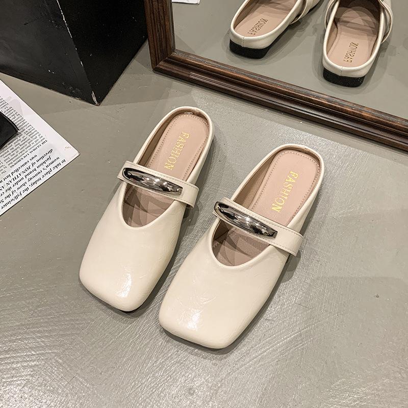 French Retro Round Head Shallow Mouth Flat Bottom Cool Slippers Mary Jane Shoes Women's Summer 2025 New Temperament Slippers Tide