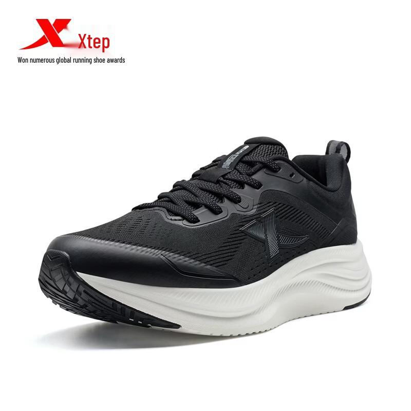 Дышащие беговые кроссовки Xtep Qingyun GO 39